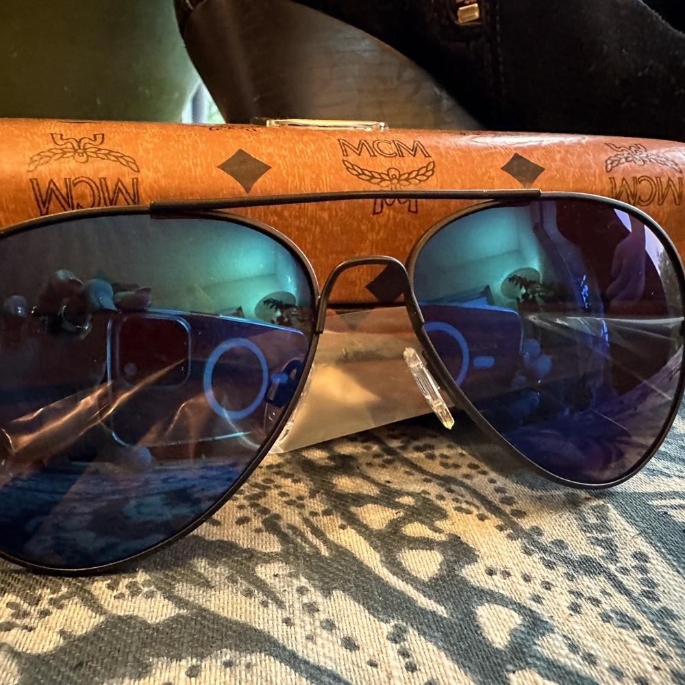New MCM blue tint aviator sunglasses. MSM100S